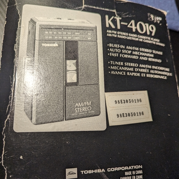 Toshiba KT-4019 Cassette Player - Picture 6 of 10